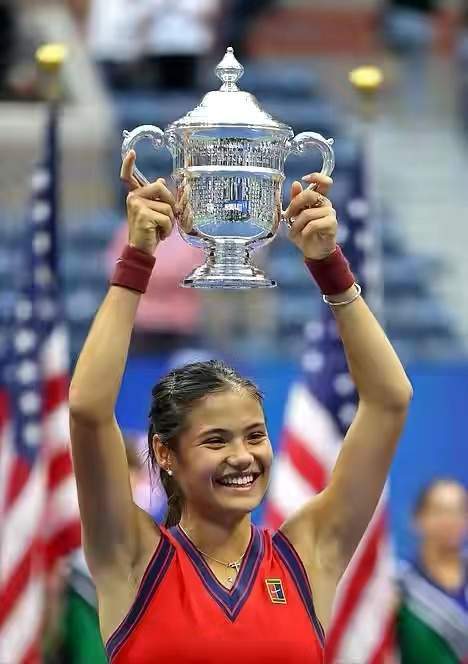 而是清楚地 而是清楚地