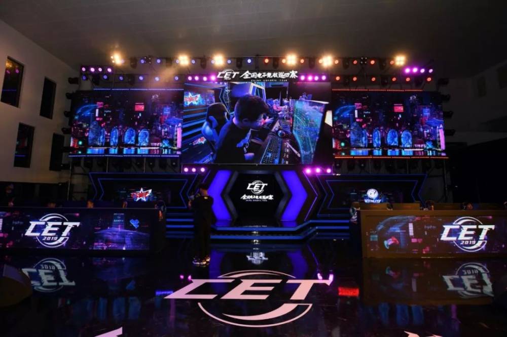 既是年轻球 既是年轻球